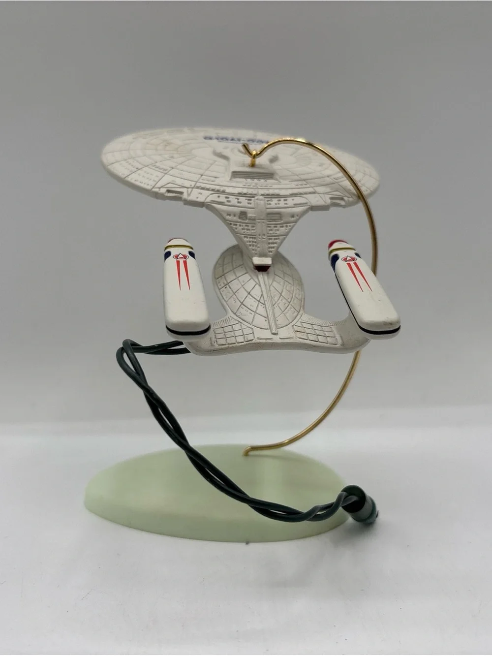 Hallmark Keepsake Ornament‎ 1993 Star Trek The Next Generation U.S.S. Enterprise